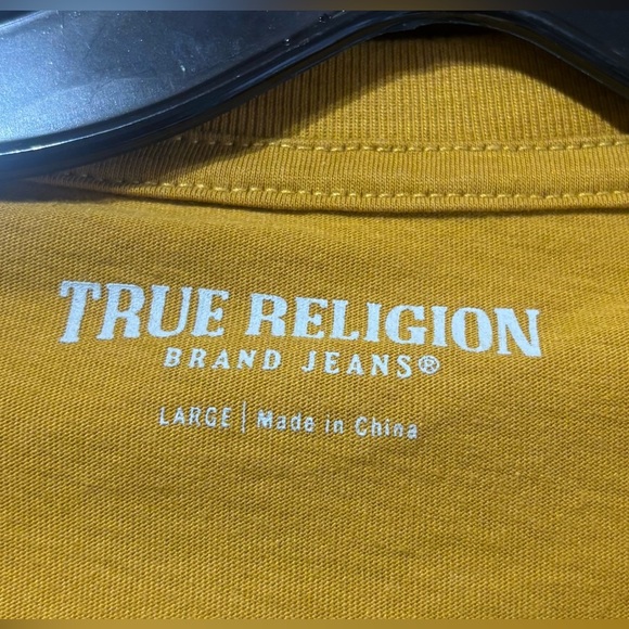 True Religion Men's Butterscotch Brown Graphic Spell Out T-Shirt Large EUC - Picture 4 of 7